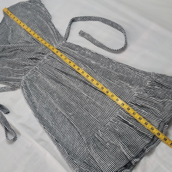 Caution to the Wind stripe black and white dress sz Small - Picture 7 of 11